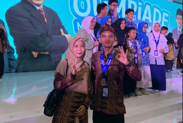 Khalifah Syukron Raih Medali Perunggu di Ajang OMI 2025, MAN 2 Kota Jambi Kembali Ukir Prestasi di Kancah Nasional Khalifah Syukron Raih Medali Perunggu di Ajang OMI 2025, MAN 2 Kota Jambi Kembali Ukir Prestasi di Kancah Nasional