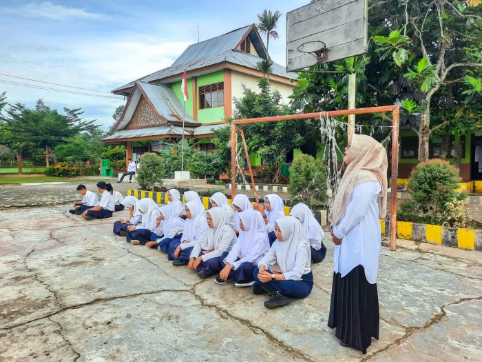 Pengajian Pagi MTsN 1 Bungo Hadirkan Suasana Religius dan Penuh Keteladanan