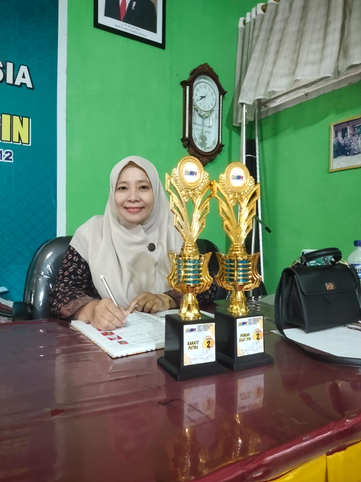PESONA ANGKA-2 DALAM O2SN DAN FLS2N KABUPATEN MERANGIN PESONA ANGKA-2 DALAM O2SN DAN FLS2N KABUPATEN MERANGIN