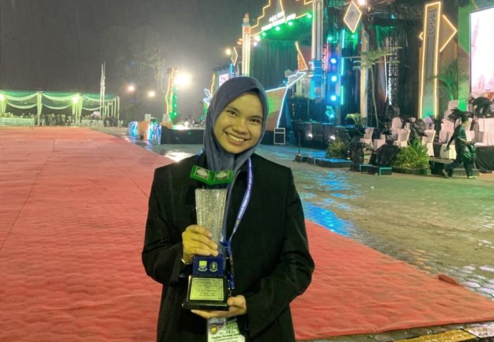 Salma Sabila Antar Tim Kota Jambi Raih Juara II Syarhil Quran MTQ Provinsi Jambi Salma Sabila Antar Tim Kota Jambi Raih Juara II Syarhil Quran MTQ Provinsi Jambi