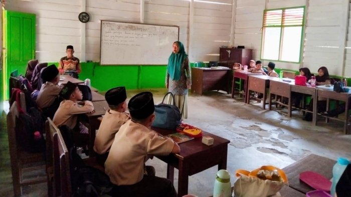 Supervisi Pembelajaran di Kelas 2A MIN 4 Tebo Oleh Guru Senior