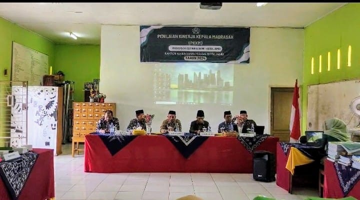 Penilaian Kinerja Kepala Madrasah MAN 1 Kota Jambi Berjalan Lancar Penilaian Kinerja Kepala Madrasah MAN 1 Kota Jambi Berjalan Lancar