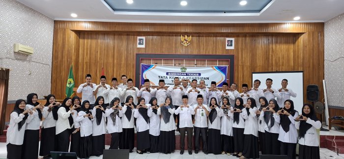 Tingkatkan Profesionalisme, Tata Kelola Kearsipan MTsN 1 Bungo Siap Diimplementasikan Pasca Pelatihan Kemenag Tingkatkan Profesionalisme, Tata Kelola Kearsipan MTsN 1 Bungo Siap Diimplementasikan Pasca Pelatihan Kemenag