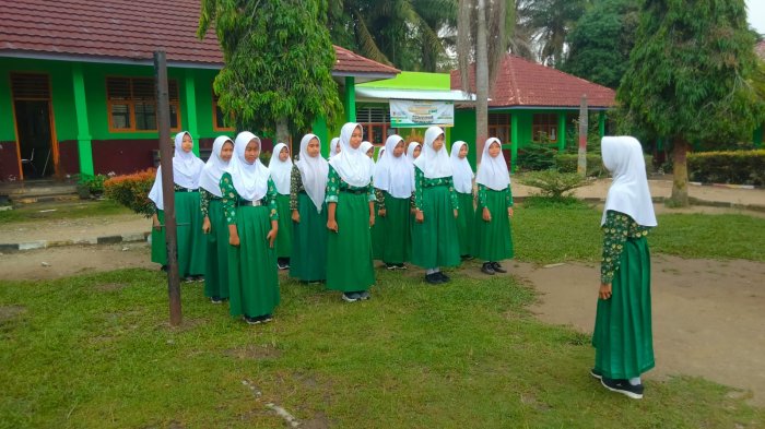 Min 3 Tebo Terus Tanamkan Kedisiplinan Dan Rasa Cinta Tanah Air Melalui Pembiasaan Pagi