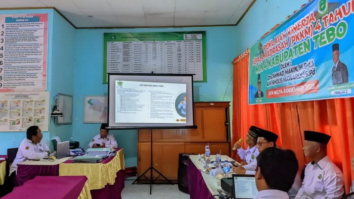 Kepala MIN 4 Tebo Paparkan Hasil Kinerja Selama Empat Tahun dalam PKKM