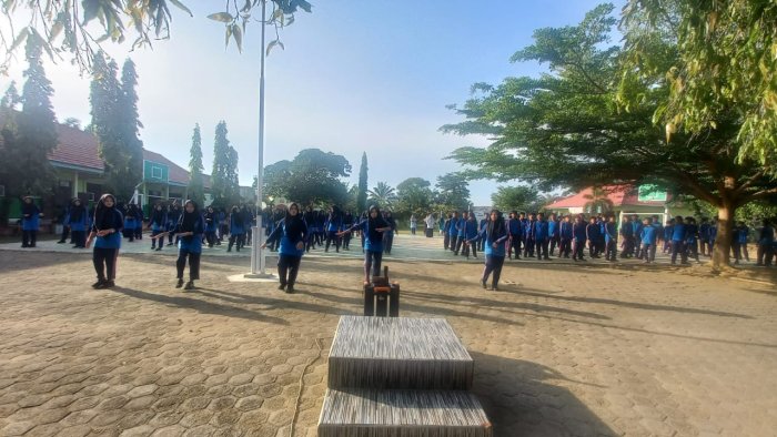 Semangat Sehat di Akhir Pekan, MAN 2 Bungo Gelar Senam Pagi Bersama Semangat Sehat di Akhir Pekan, MAN 2 Bungo Gelar Senam Pagi Bersama