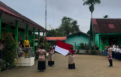 Upaca Peringatan Hari Guru Nasional 2025 di MTsN 1 Kota Jambi, Kepala Seksi Penmad Bertindak sebagai Pembina Upaca Peringatan Hari Guru Nasional 2025 di MTsN 1 Kota Jambi, Kepala Seksi Penmad Bertindak sebagai Pembina