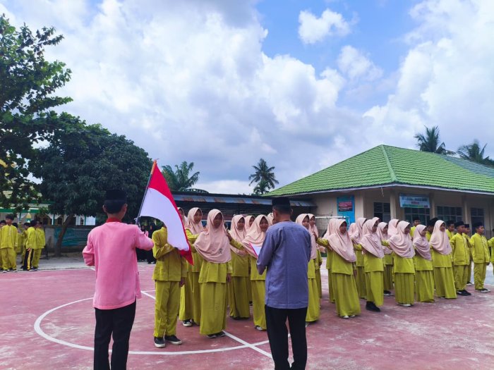 Pelantikan dan Pengambilan Ikrar Jabatan Pengurus OSIM MTsN 7 Muaro Jambi Periode 2026/2027 Pelantikan dan Pengambilan Ikrar Jabatan Pengurus OSIM MTsN 7 Muaro Jambi Periode 2026/2027