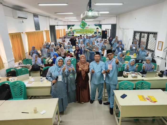 Hari Kedua Workshop KBC MTsN 2 Kota Jambi Fokus Modul Kokurikuler Hari Kedua Workshop KBC MTsN 2 Kota Jambi Fokus Modul Kokurikuler