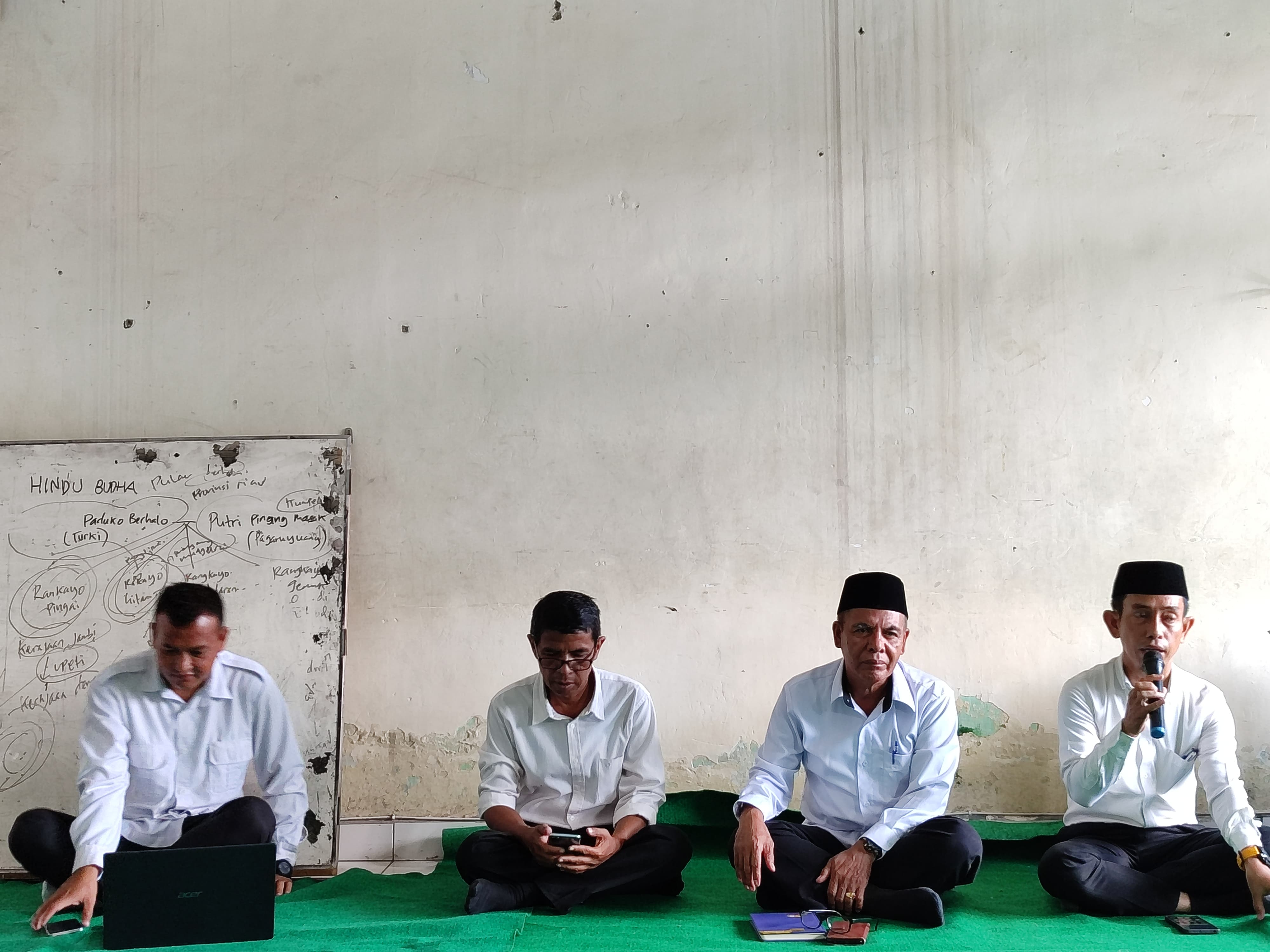 Tahun Pelajaran 2024/2025, diawali dengan Rapat bersama Kepala, Guru dan Karyawan Tahun Pelajaran 2024/2025, diawali dengan Rapat bersama Kepala, Guru dan Karyawan