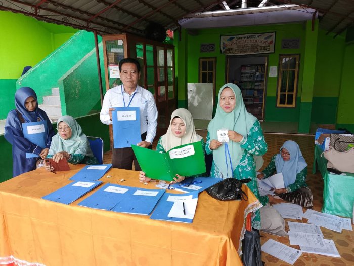 Hari Terakhir Sumatif Akhir Semester Ganjil T.P.2025/2026 Panitia dan Peserta Didik Tersenyum Gembira