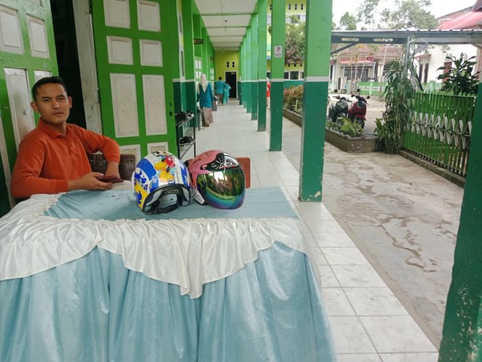 Keamanan Prioritas Utama Satpam MIN 3 Kerinci Selalu Bersiaga Jaga Ketertiban Madrasah