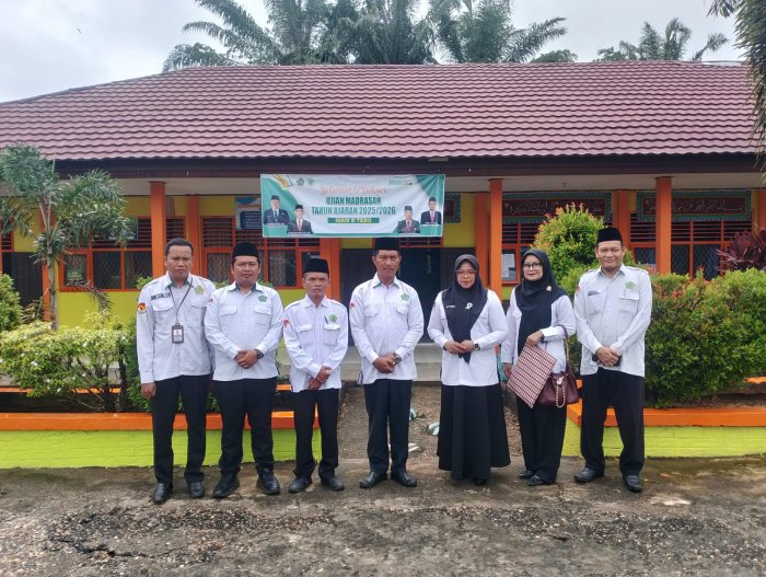 Kasi Penmad Kankemenag. Kab. Tebo Monev UM ke MAN 2 Tebo : Menjamin Objektivitas dan Akuntabilitas Ujian Madrasah.