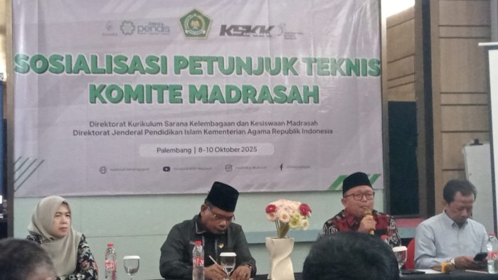 Kepala MAN 2 Kota Jambi dan Pengurus Komite Ikuti Sosialisasi Petunjuk Teknis Komite Madrasah di Palembang