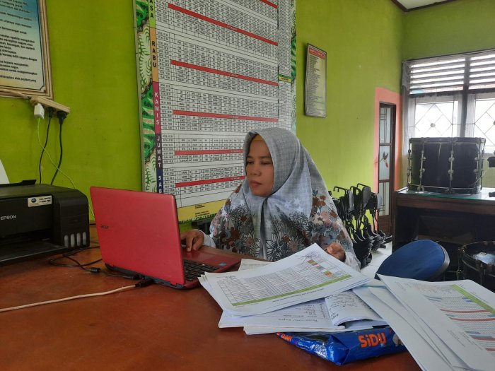 Mantap dan Terarah! Guru MTsN 1 Bungo Siap Tuntaskan Penyusunan Berkas E-Kinerja Triwulan I 2026