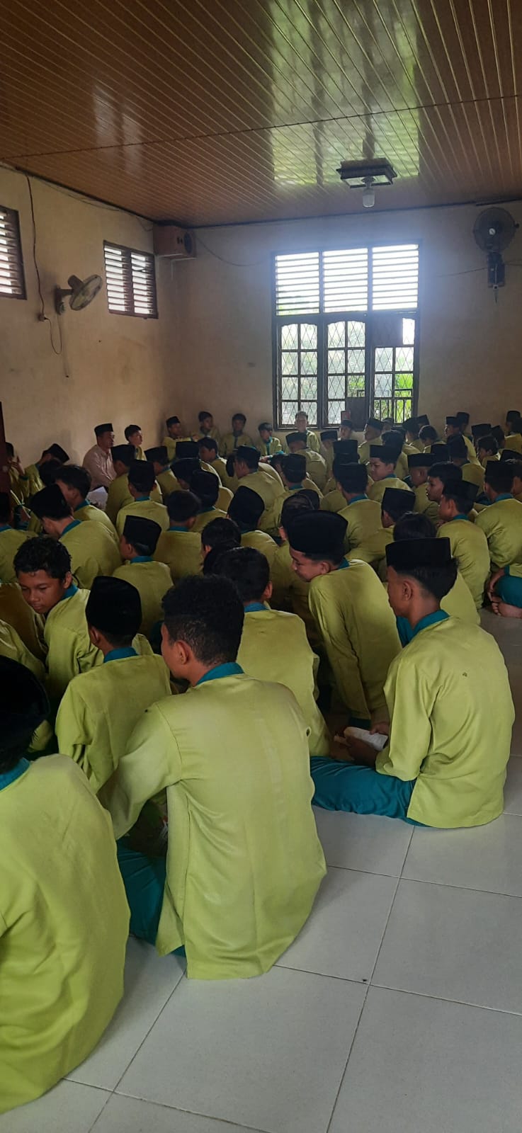 KEGIATAN RUTIN, YASINAN, TAHLIL, DAN KULTUM DI MTsN 2 BUNGO KEGIATAN RUTIN, YASINAN, TAHLIL, DAN KULTUM DI MTsN 2 BUNGO