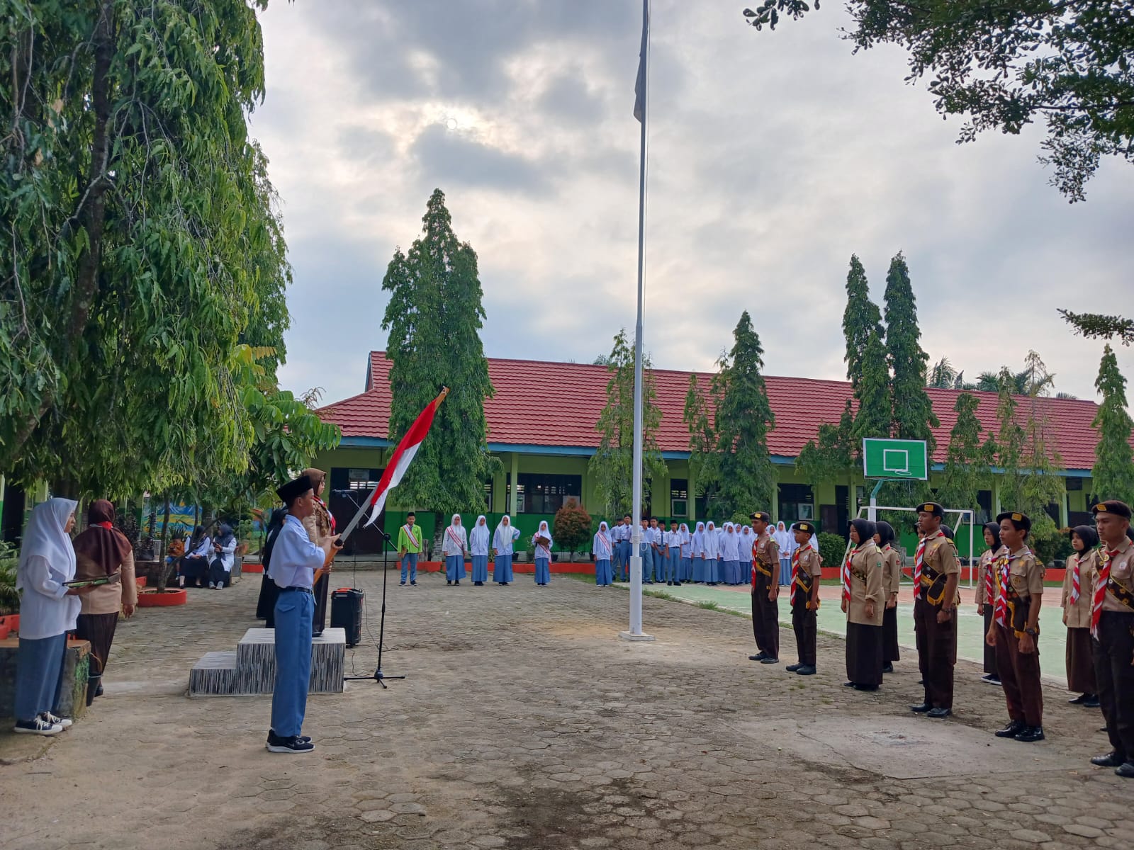 18 Anggota Pramuka Penegak Pangkalan MAN 2 Bungo telah Dilantik Menjadi Pramuka Garuda 18 Anggota Pramuka Penegak Pangkalan MAN 2 Bungo telah Dilantik Menjadi Pramuka Garuda