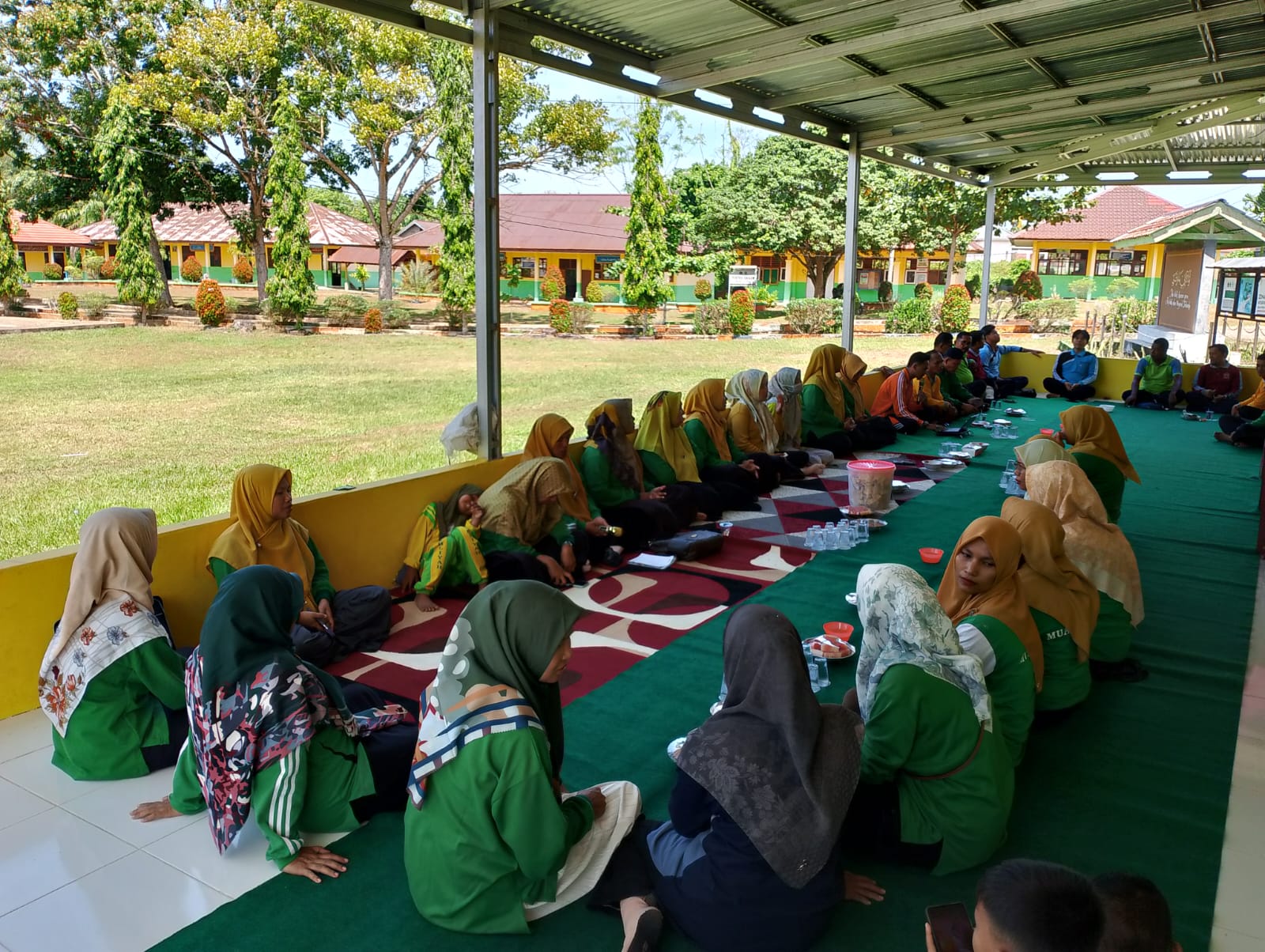 TASYAKURAN ( DOA BERSAMA ) ATAS KELULUSAN 17 ORANG PPPK PENDIDIK DAN TENAGA KEPENDIDIKAN MAN 2 TEBO. TASYAKURAN ( DOA BERSAMA ) ATAS KELULUSAN 17 ORANG PPPK PENDIDIK DAN TENAGA KEPENDIDIKAN MAN 2 TEBO.