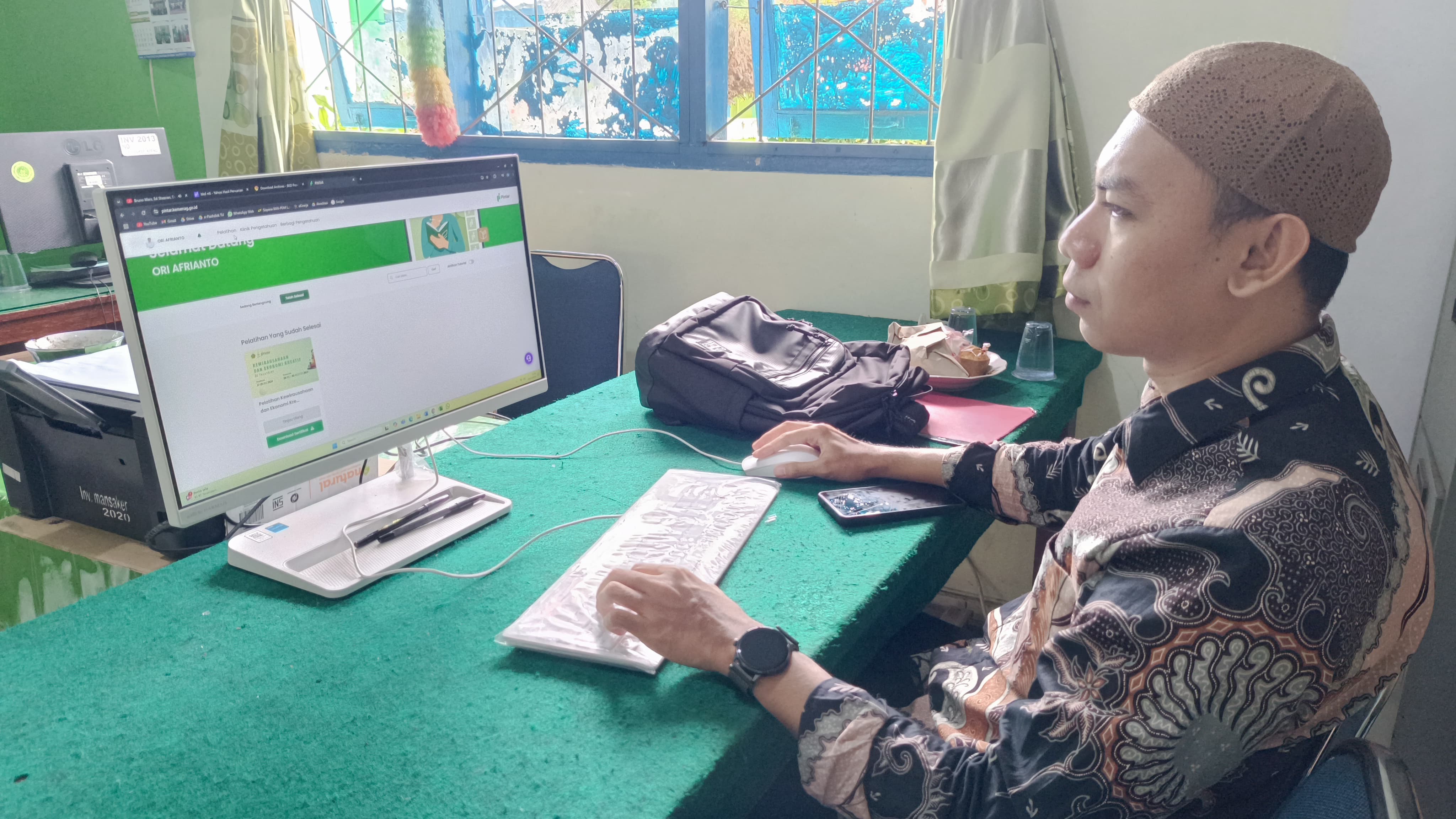 Guru dan Tata Usaha MAN 1 Kerinci Ikuti Diklat Online untuk Tingkatkan Kompetensi Guru dan Tata Usaha MAN 1 Kerinci Ikuti Diklat Online untuk Tingkatkan Kompetensi