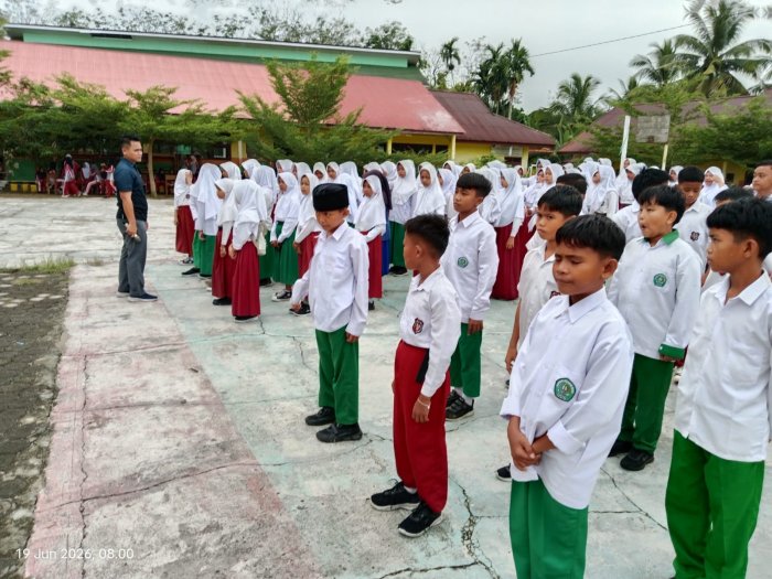 Langkah Awal Menuju Madrasah Hebat, Calon Peserta Didik Baru MTsN 1 Bungo Ikuti Pengukuran Seragam Langkah Awal Menuju Madrasah Hebat, Calon Peserta Didik Baru MTsN 1 Bungo Ikuti Pengukuran Seragam