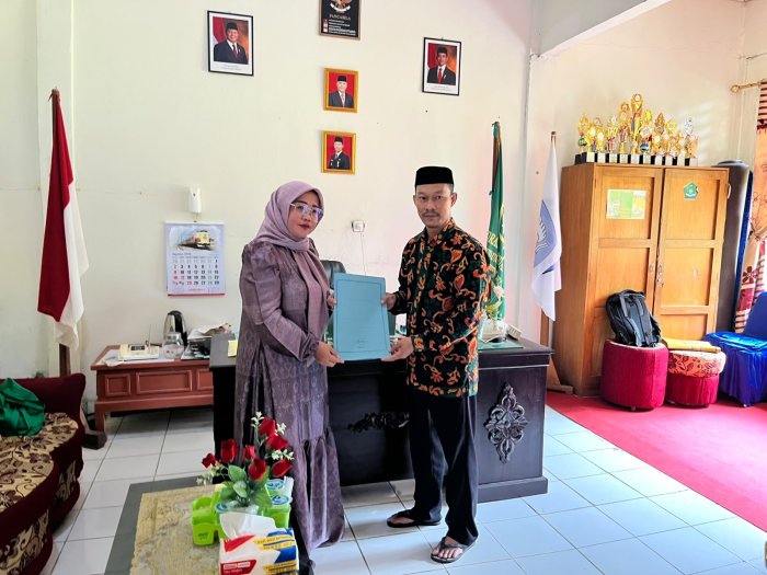 Sinergi Demi Kesehatan Siswa, MIN 1 Muaro Jambi dan Puskesmas Kelurahan Jambi Kecil Sepakati MoU