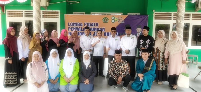 Sherly, Siswa MAN 2 Bungo Wakili Madrasah pada Lomba Pidato HAB ke-80 Kemenag Bungo Sherly, Siswa MAN 2 Bungo Wakili Madrasah pada Lomba Pidato HAB ke-80 Kemenag Bungo