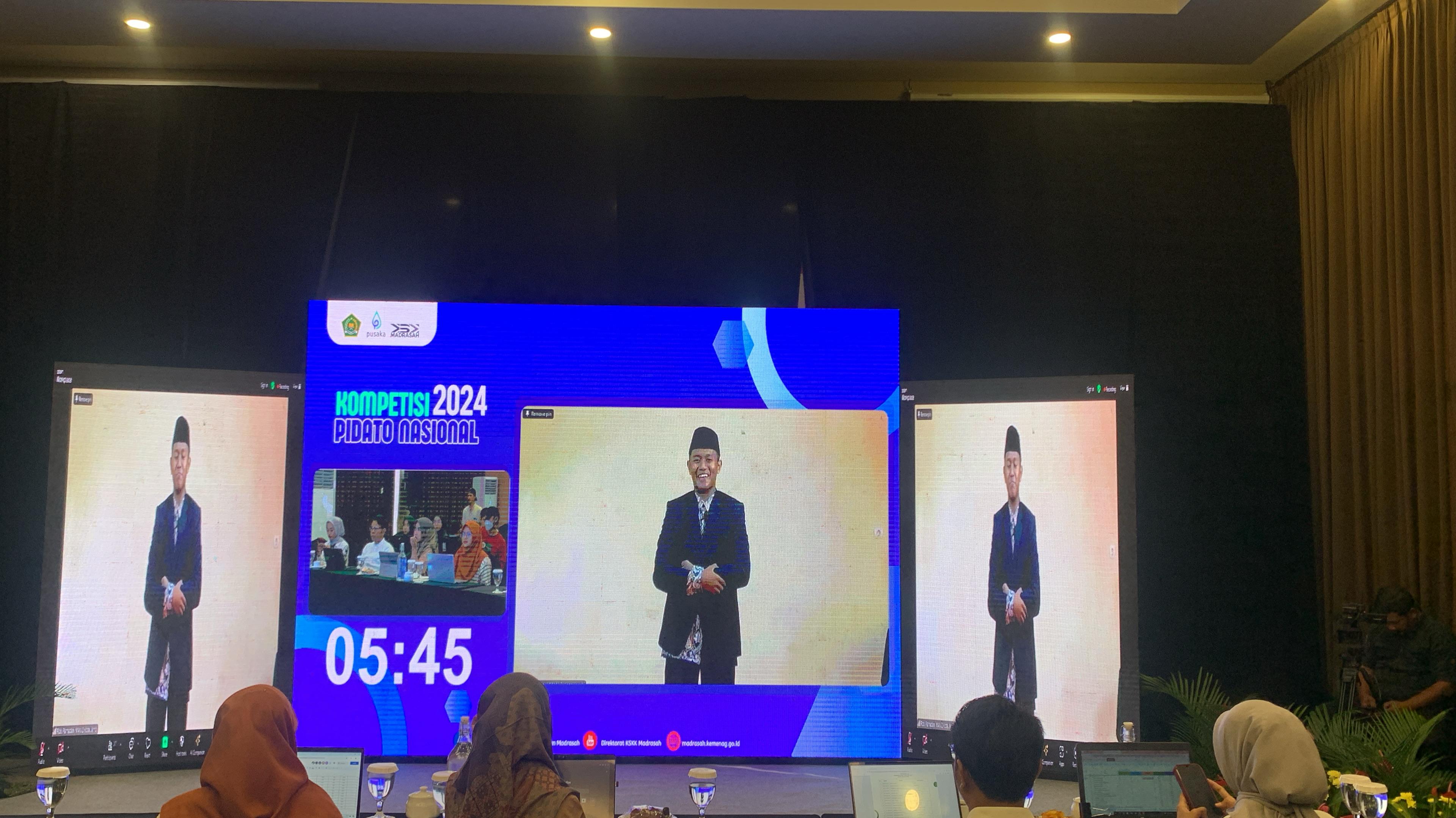 Rizki Ramadhani, Siswa MAN 2 Kota Jambi, Bersinar dalam Kompetisi Pidato Moderasi Beragama Tingkat Nasional Rizki Ramadhani, Siswa MAN 2 Kota Jambi, Bersinar dalam Kompetisi Pidato Moderasi Beragama Tingkat Nasional