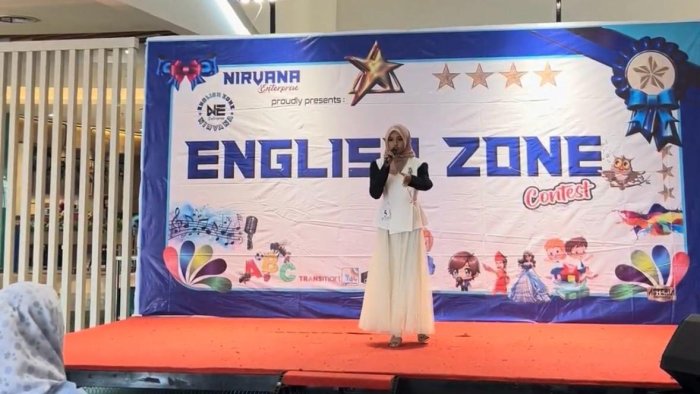 Set Fire to the Stage! Aksi Memukau Siswa MAN 2 Kota Jambi di English Zone 2025
