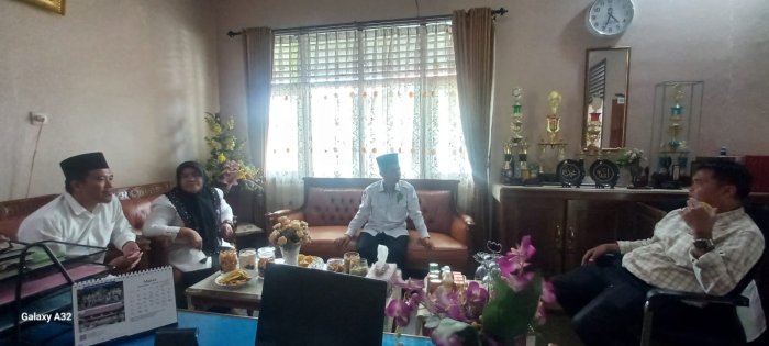 Pasca Cuti Lebaran, Kepala Kemenag Bungo Sidak ke MAN 2 Bungo, Disambut Hangat oleh Kepala Madrasah Pasca Cuti Lebaran, Kepala Kemenag Bungo Sidak ke MAN 2 Bungo, Disambut Hangat oleh Kepala Madrasah