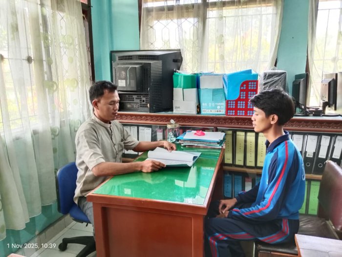 Layanan Administrasi Kesiswaan MTsN 1 Bungo Permudah Proses Legalisir Berkas untuk Alumni. Layanan Administrasi Kesiswaan MTsN 1 Bungo Permudah Proses Legalisir Berkas untuk Alumni.