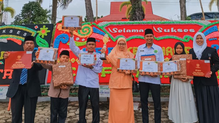 Kilas Balik 2025: Prestasi Guru & Madrasah - Dedikasi yang Berbuah Pengakuan bagi MIN 4 Tebo