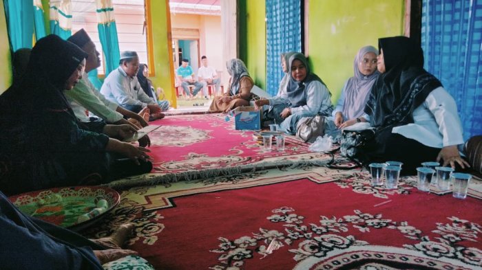 Keluarga Besar Min 3 Tebo Bertakziah ke Kediaman Orang Tua Ibu Nurjanah, S.Pd.I Keluarga Besar Min 3 Tebo Bertakziah ke Kediaman Orang Tua Ibu Nurjanah, S.Pd.I