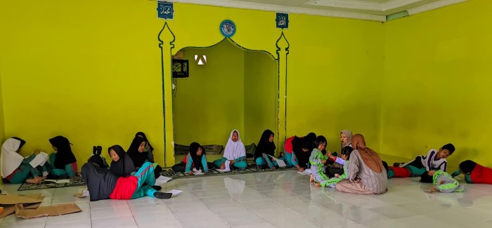 Siswa MIN 4 Tebo Siapkan Diri untuk Lomba Cipta dan Baca Puisi