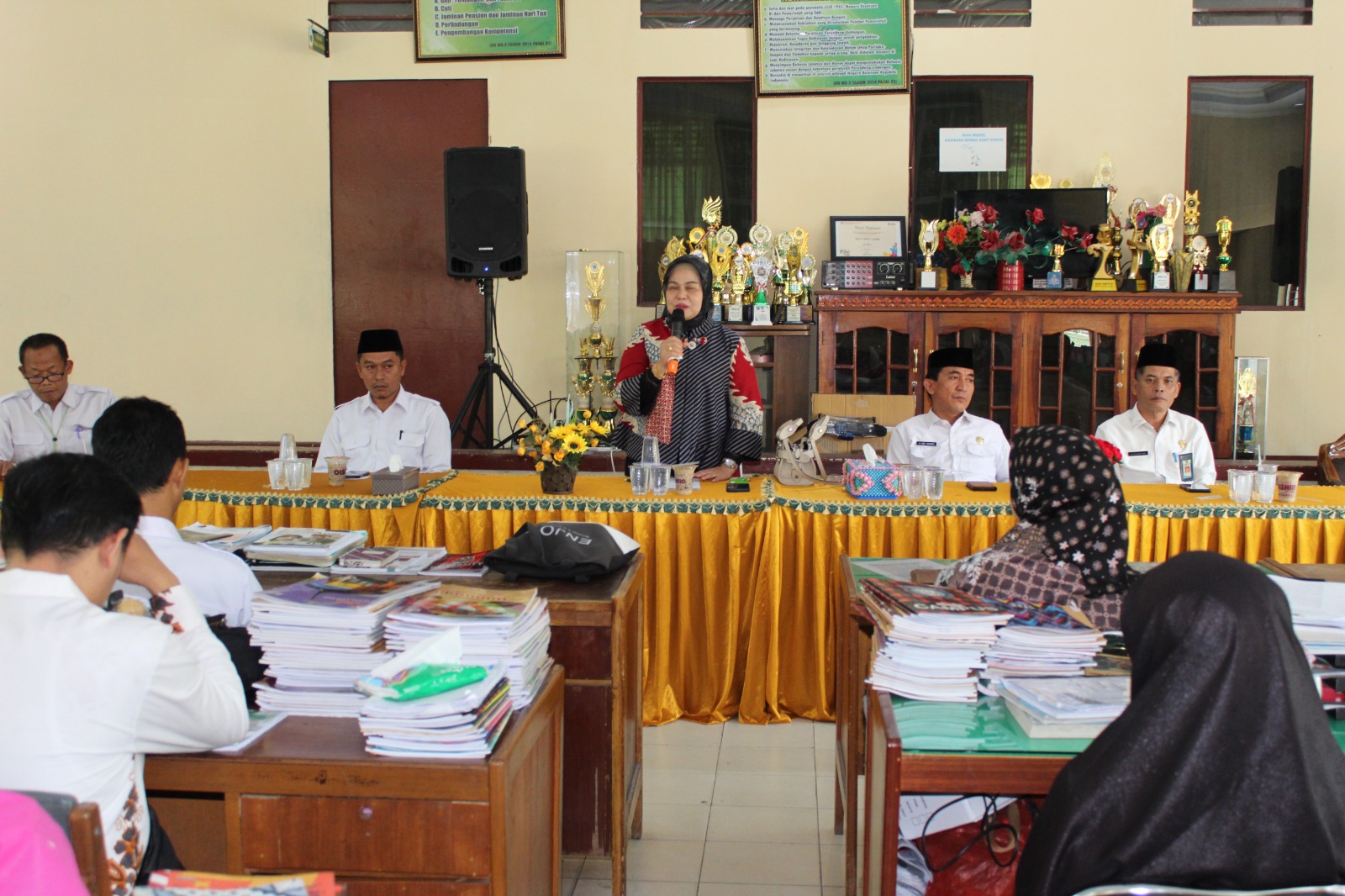 Elviana Gelar Silaturahmi di MAN 2 Kota Jambi: Serap Aspirasi untuk Perjuangkan Pendidikan Madrasah di DPD RI Elviana Gelar Silaturahmi di MAN 2 Kota Jambi: Serap Aspirasi untuk Perjuangkan Pendidikan Madrasah di DPD RI