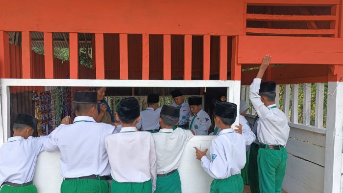 Kantin MIN 4 Tebo Semakin Cantik Berkat Gotong Royong Pedagang dan Bantuan Kemenag