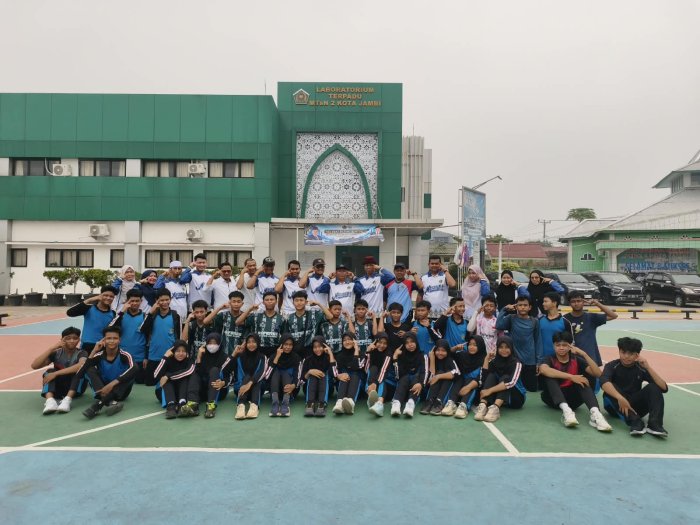 Satu Bingkai, Ragam Cerita: Sesi Foto Kontingen Kompas 2026 Satu Bingkai, Ragam Cerita: Sesi Foto Kontingen Kompas 2026