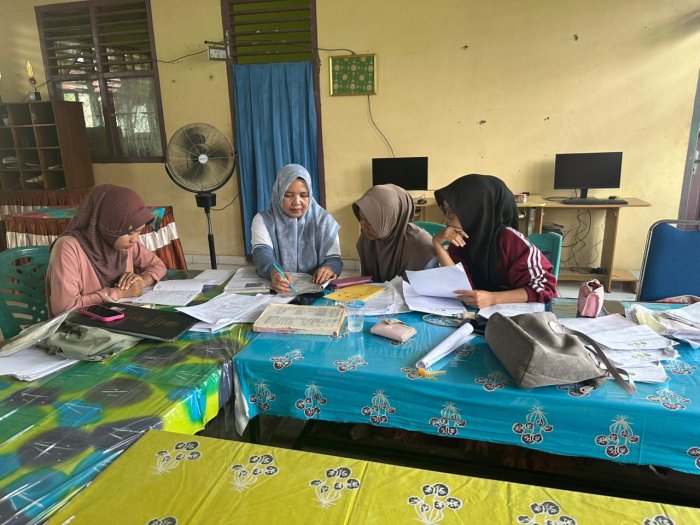 Mantapkan Persiapan OMI 2026, Della Juniza Jalani Latihan Intensif Bidang Fisika Bersama Ibu Maisarah, S.Pd. Mantapkan Persiapan OMI 2026, Della Juniza Jalani Latihan Intensif Bidang Fisika Bersama Ibu Maisarah, S.Pd.