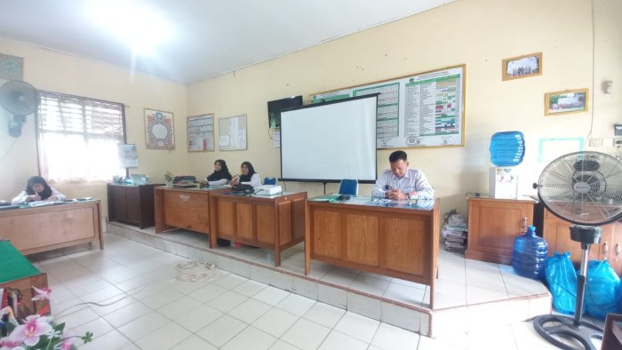 Rapat Koordinasi Kepala Madrasah Dengan Seluruh Tenaga Pendidik MAN 2 Bungo Rapat Koordinasi Kepala Madrasah Dengan Seluruh Tenaga Pendidik MAN 2 Bungo