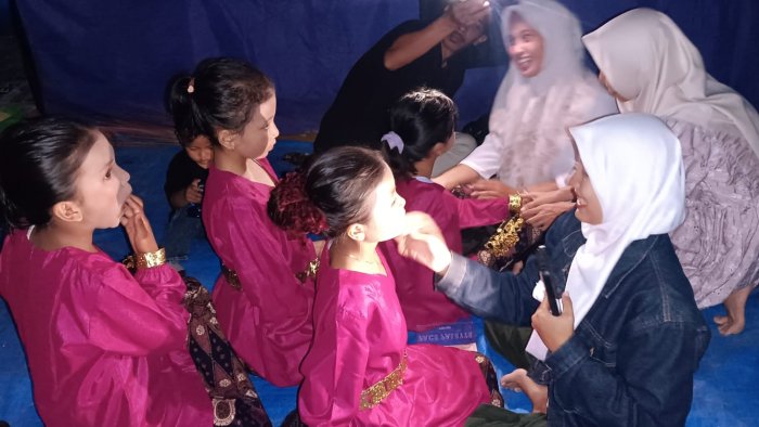 Di Balik Jamran: Persiapan Penampilan dan MUA Dadakan Siswa MIN 4 Tebo