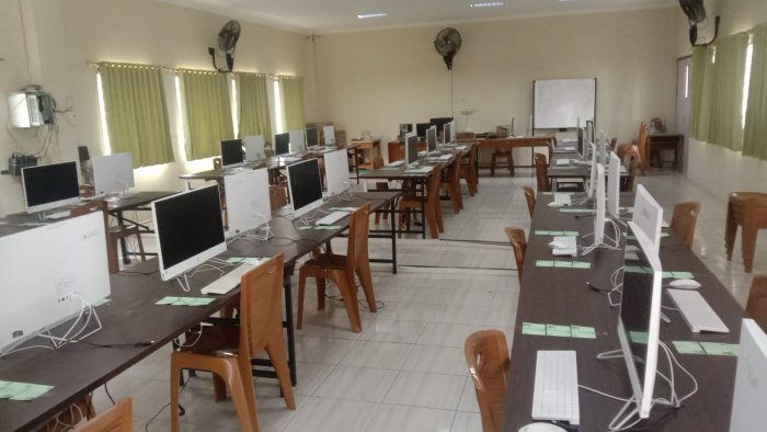 Di Balik Kesuksesan CBT: MAN 2 Kota Jambi Upgrade Komputer Ruang Multimedia Di Balik Kesuksesan CBT: MAN 2 Kota Jambi Upgrade Komputer Ruang Multimedia