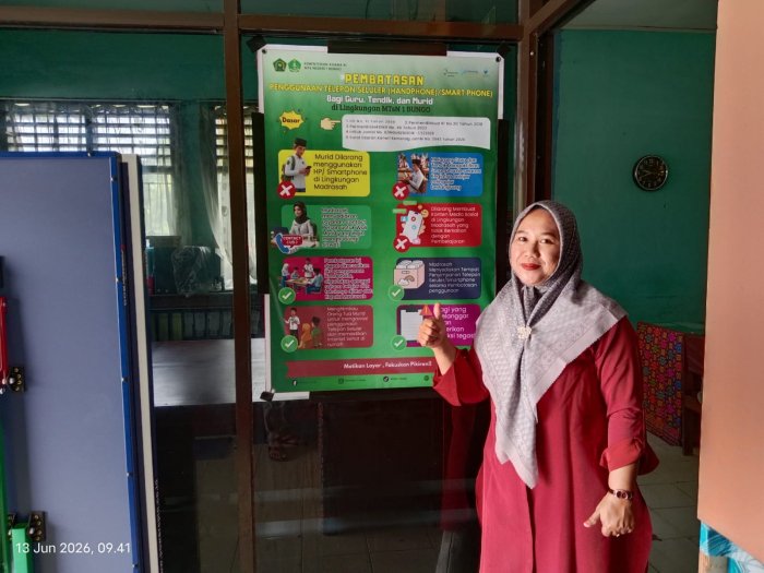 Guru MTsN 1 Bungo Dukung Pembatasan Penggunaan Handphone, Wujudkan Pembelajaran Lebih Fokus Guru MTsN 1 Bungo Dukung Pembatasan Penggunaan Handphone, Wujudkan Pembelajaran Lebih Fokus