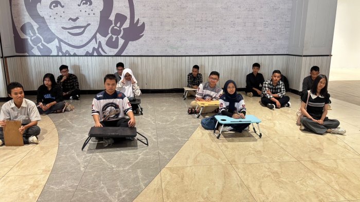 Langkah Mantap Sang Juara: Dua Siswa MAN 2 Kota Jambi Tembus Final English Zone 2025 Langkah Mantap Sang Juara: Dua Siswa MAN 2 Kota Jambi Tembus Final English Zone 2025