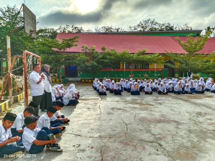 Muzanni, S.S Ingatkan Pentingnya Menjaga Lisan Muzanni, S.S Ingatkan Pentingnya Menjaga Lisan