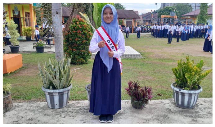 Paduan Suara MTsN 1 Tebo Tunjukkan Semangat dan Tanggung Jawab, Sukses Iringi Upacara Bendera