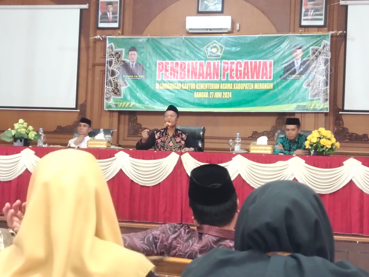 PEMBINAAN PEGAWAI OLEH KAKANWIL KEMENAG PROVINSI JAMBI PEMBINAAN PEGAWAI OLEH KAKANWIL KEMENAG PROVINSI JAMBI