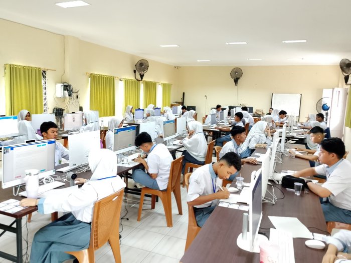 Integritas Diuji! Siswa MAN 2 Kota Jambi Geram soal Kecurangan Viral TKA 2025 Integritas Diuji! Siswa MAN 2 Kota Jambi Geram soal Kecurangan Viral TKA 2025