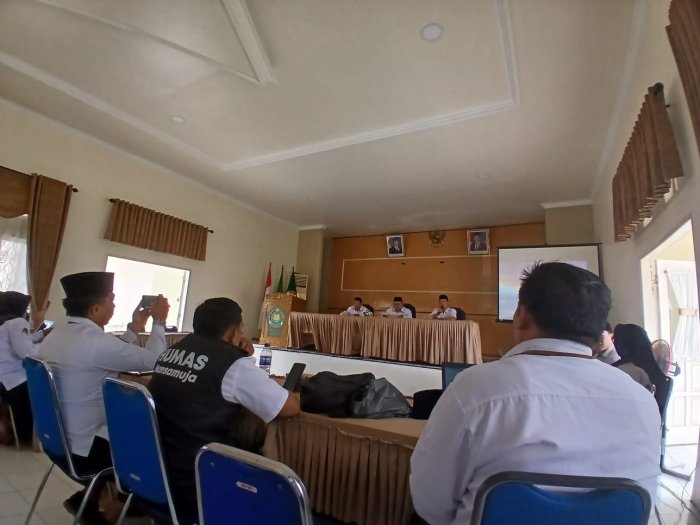Tingkatkan Kualitas Informasi Digital, Humas Madrasah Ikuti Pembinaan Pengelolaan Website di Kantor Kemenag Muaro Jambi