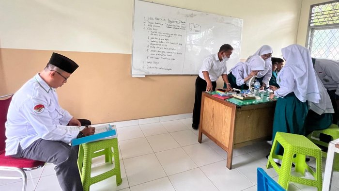 PKG 2025 Dimulai, Kepala Madrasah Turun Langsung ke kelas PKG 2025 Dimulai, Kepala Madrasah Turun Langsung ke kelas
