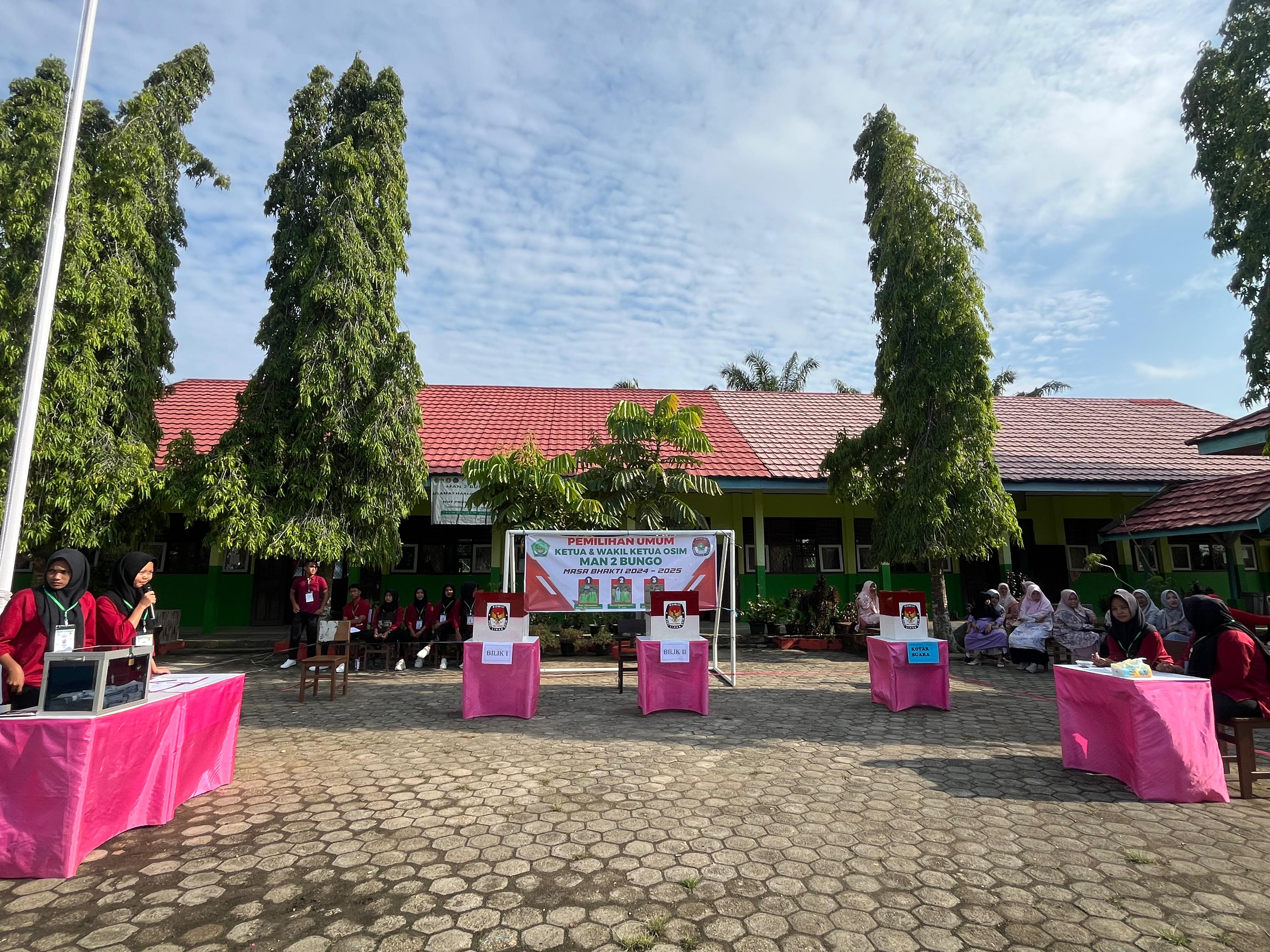 Pemilihan OSIM MAN 2 Bungo Digelar Layaknya Pemilu Pemilihan OSIM MAN 2 Bungo Digelar Layaknya Pemilu