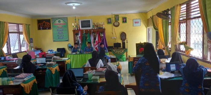 Mantapkan Agenda Idul Adha, Keluarga Besar MTsN 2 Bungo Gelar Rapat Koordinasi Pelaksanaan Kurban